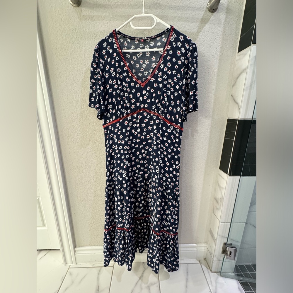 Tommy Hilfiger size XL perfect condition long dress perfect for work and play
